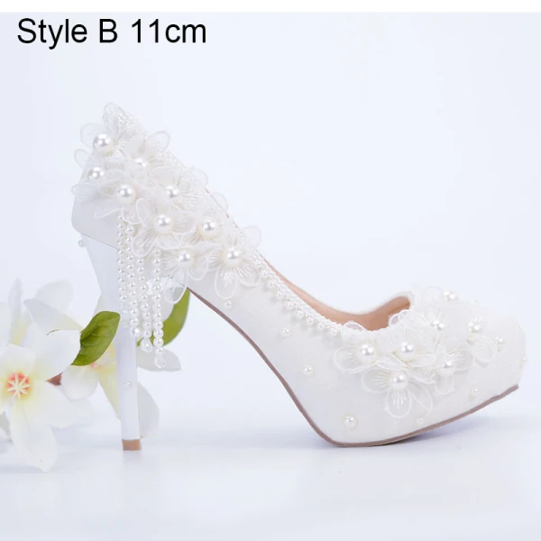 Elegant Chic / Beautiful Ivory Pearl Tassel Wedding Shoes 2020 Lace Flower 14 cm Stiletto Heels Round Toe Wedding Pumps