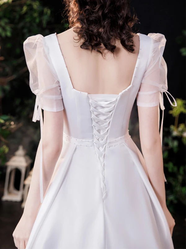 Schlicht Elegante Ivory / Creme Satin Brautkleider / Hochzeitskleider A Linie 2021 Eckiger Ausschnitt Kurze Ärmel Rückenfreies Lange Hochzeit
