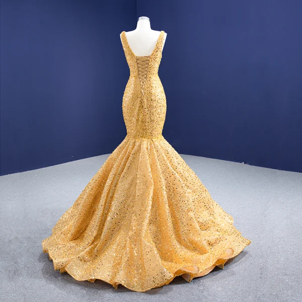 Haut de Gamme Doré Robe De Mariée 2021 Trompette / Sirène V-Cou Perlage Perle Paillettes Sans Manches Dos Nu Train De Balayage Mariage