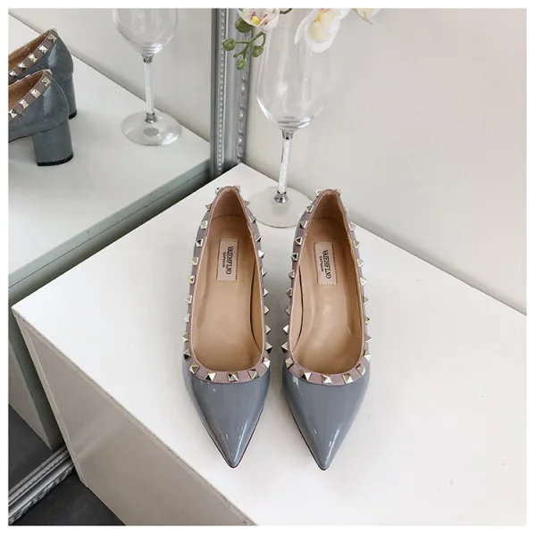 Charming Black Evening Party Rivet Pumps 2021 Leather Patent Leather 6 cm Stiletto Heels Pointed Toe High Heels