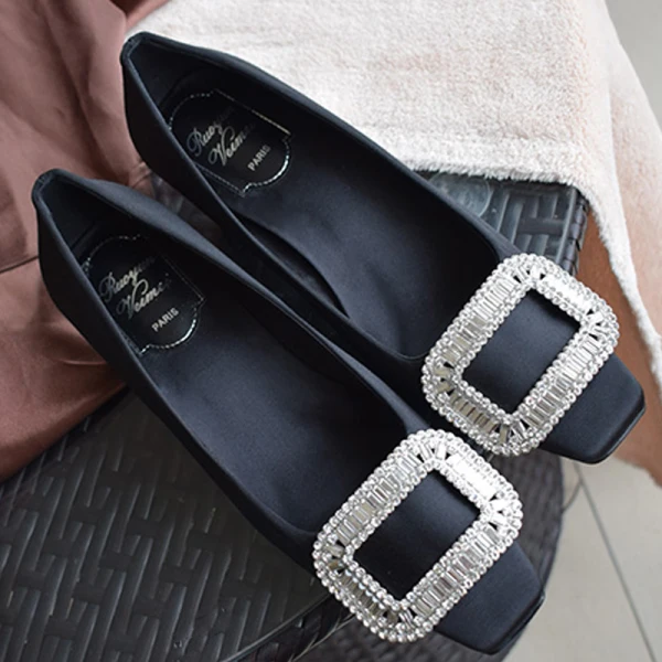 Vintage Röd Silke Satin Bal Rhinestone Pumps 2021 5 cm Stilettklackar Spetsiga Högklackade