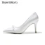 Elegante Ivory / Creme Satin Perle Brautschuhe 2021 8 cm Stilettos Hochhackige Spitzschuh Hochzeit Pumps