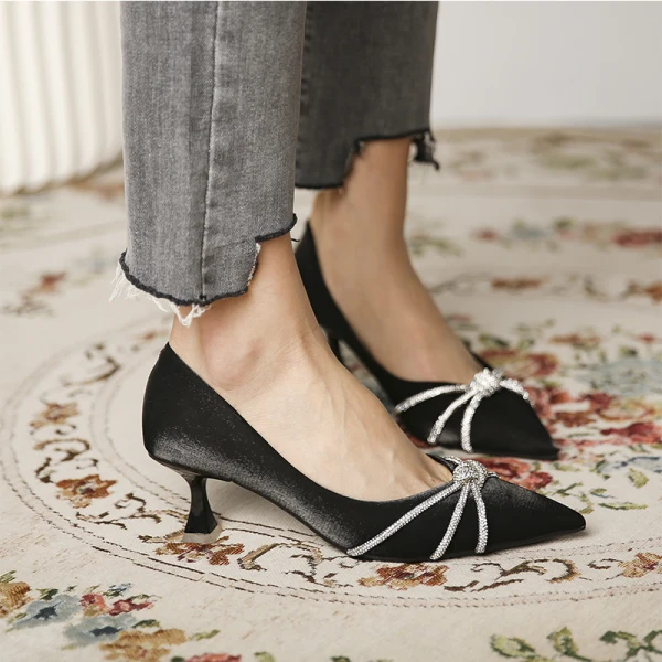 Sexy Black Cocktail Party Rhinestone Pumps 2021 Satin 6 cm Stiletto Heels High Heels Pointed Toe Pumps