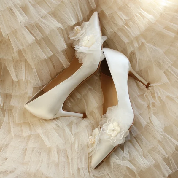 Elegant White Pearl Flower Wedding Shoes 2021 Leather 7 cm Stiletto Heels High Heels Pointed Toe Wedding Pumps