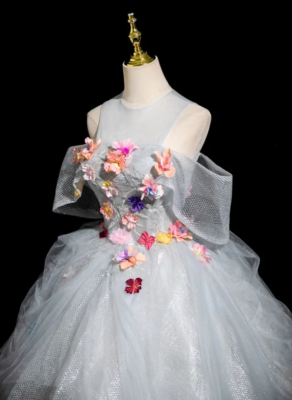 Blumenfee Silber Applikationen Fallende Rüsche Ballkleider 2025 Ballkleid Rundhalsausschnitt Kurze Ärmel Rückenfreies Lange Festliche Kleider