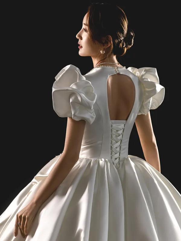 High-end Elegant Ivory Pearl Satin Wedding Dresses 2021 Ball Gown Square Neckline Short Sleeve Backless Bow Court Train Wedding