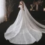 Charmant Ivory / Creme Gespaltete Front Brautkleider / Hochzeitskleider 2021 A Linie Rundhalsausschnitt Perlenstickerei Spitze Blumen Stoffgürtel Kurze Ärmel Rückenfreies Hochzeit Königliche Schleppe