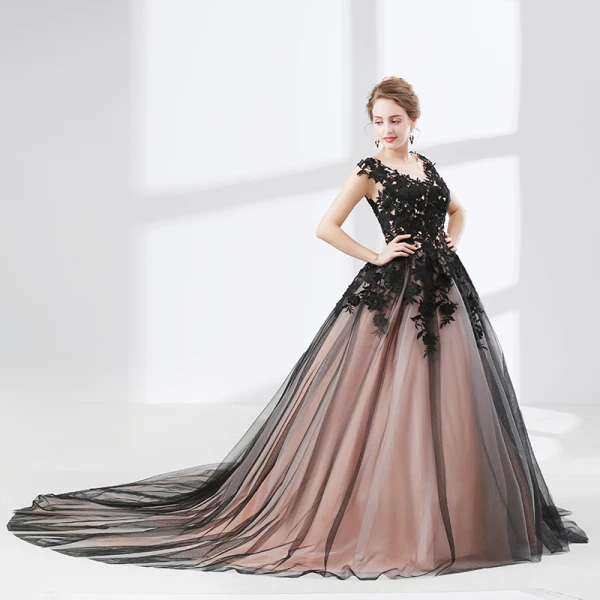 Chic / Beautiful Black Prom Dresses 2018 Ball Gown Appliques Lace V-Neck Sleeveless Chapel Train Formal Dresses