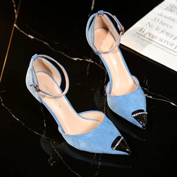 Charmant Blau Freizeit Strass Wildleder Sandalen Damen 2021 Knöchelriemen 8 cm Stilettos Spitzschuh Sandaletten Hochhackige
