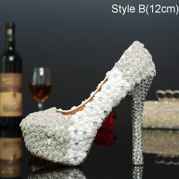 Scintillantes Charmant Argenté Faux Diamant Chaussure De Mariée 2021 Cuir En Dentelle Fleur 14 cm Talons Aiguilles Bottines À Bout Rond Mariage Escarpins Talons Hauts
