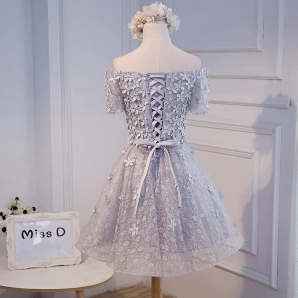 Chic / Beautiful Grey Homecoming Graduation Dresses 2018 A-Line / Princess Appliques Lace Bow Off-The-Shoulder Backless Short Sleeve Short Formal