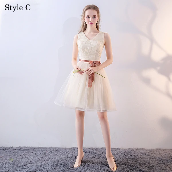 Chic / Beautiful Champagne Bridesmaid Dresses 2018 A-Line / Princess Bow Lace Sleeveless Backless Short Wedding Party Dresses