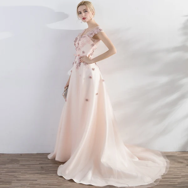 Élégant Rose Bonbon Robe De Ceremonie Princesse 2017 En Dentelle Fleur Noeud Perlage Dos Nu V-Cou Manches Courtes Tribunal Train Robe De Bal
