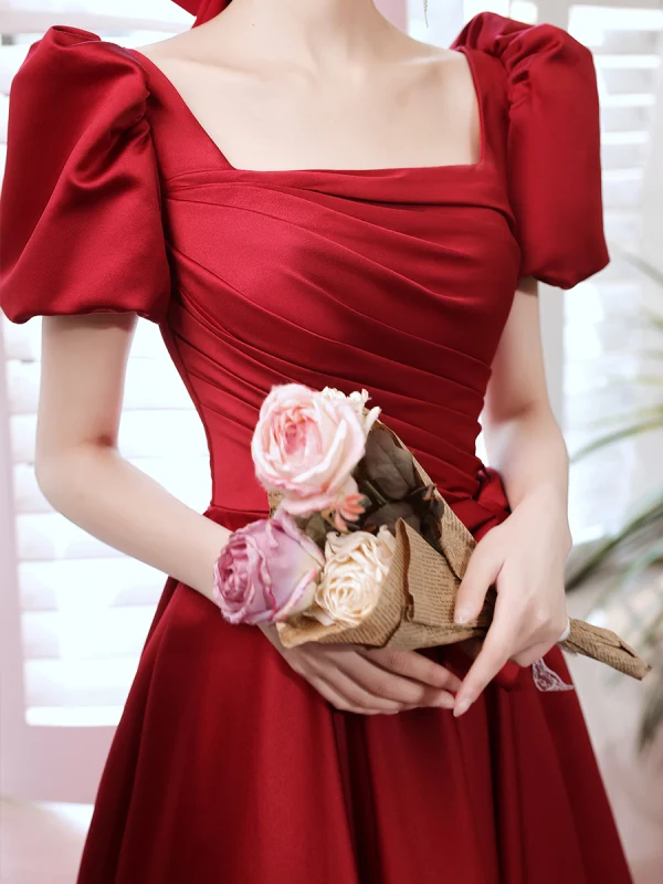 Elegant Burgundy Satin Prom Dresses 2021 A-Line / Princess Square Neckline Short Sleeve Bow Backless Floor-Length / Long Prom Formal Dresses