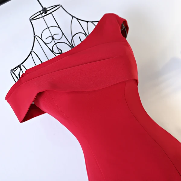 Sexy Rouge Robe De Ceremonie 2017 Trompette / Sirène Volants en Cascade Une épaule Dos Nu Manches Courtes Longue Robe De Soirée
