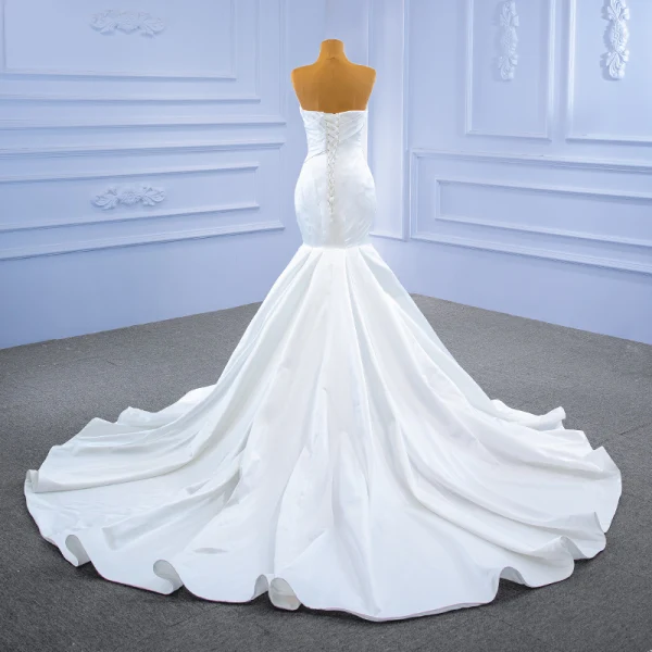 Wysokiej Klasy Kość Słoniowa Satyna Suknie Ślubne 2021 Syrena / Rozkloszowane Bez Ramiączek Bez Rękawów Bez Pleców Trenem Królewski Ślub