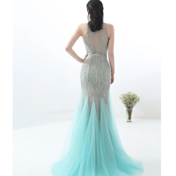 Chic / Belle Gris Robe De Soirée 2018 Trompette / Sirène Fendue devant Fait main Perlage Perle Faux Diamant Encolure Dégagée Sans Manches Train De Balayage Robe De Ceremonie