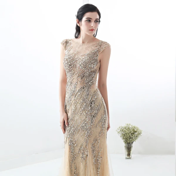 Chic / Belle Champagne Robe De Soirée 2018 Trompette / Sirène Dentelle Fait main Perlage Cristal Paillettes Encolure Dégagée Sans Manches Longue Robe De Ceremonie