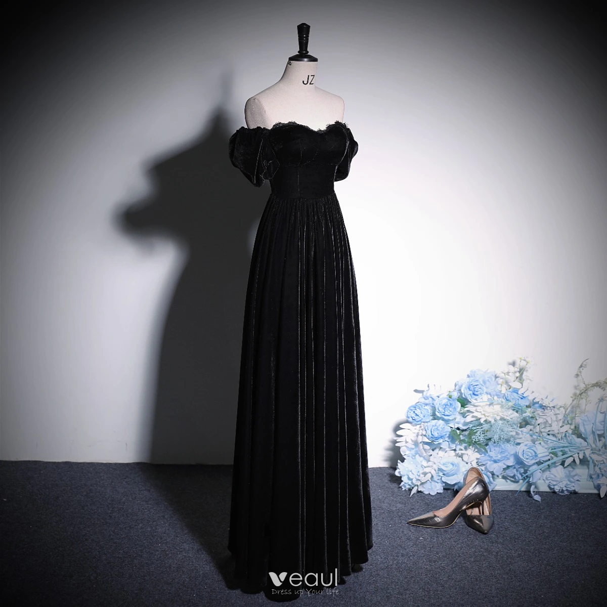 Velvet And Satin Strapless Gown by Rasario | Moda Operandi | Velvet dress  long, Velvet evening gown, Fashion dresses