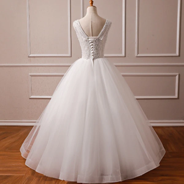 Elegant Ivory Wedding Dresses 2018 Ball Gown Beading Pearl Lace V-Neck Backless Sleeveless Floor-Length / Long Wedding