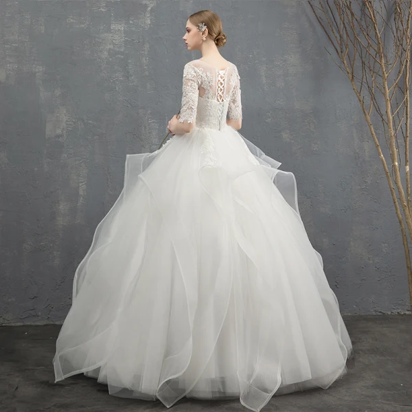 Elegant Ivory Wedding Dresses 2018 Ball Gown Cascading Ruffles Lace Flower Scoop Neck 1/2 Sleeves Floor-Length / Long Wedding