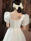 Vintage Ivory / Creme Satin Brautkleider / Hochzeitskleider 2021 A Linie Eckiger Ausschnitt Geschwollenes Kurze Ärmel Rückenfreies Wadenlang Hochzeit