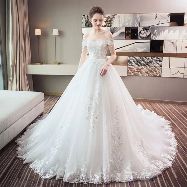 Chic / Belle Blanche Robe De Mariée 2018 Robe Boule En Dentelle Appliques De l'épaule Dos Nu Sans Manches Chapel Train Mariage
