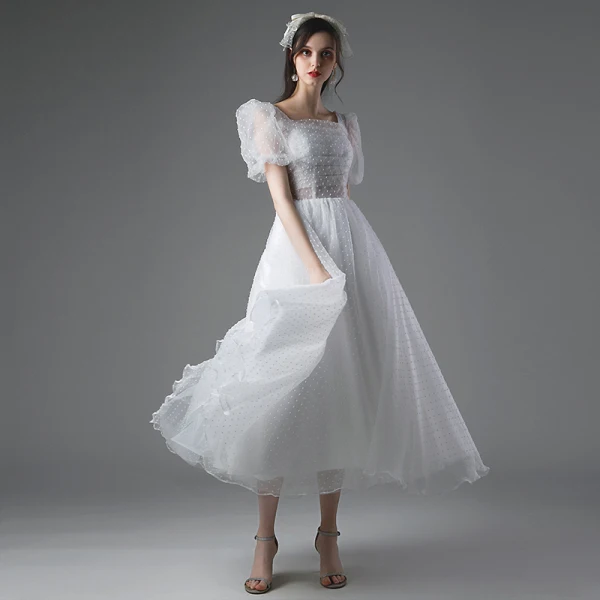 Simple Blanche Courte Robe De Mariée 2021 Princesse Encolure Carrée Manches Courtes Dos Nu Mariage