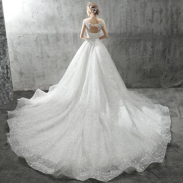 Modern / Fashion White Wedding Dresses 2018 A-Line / Princess Bow Beading Crystal Pearl Sequins Scoop Neck Backless Cap Sleeves Cathedral Train Wedding