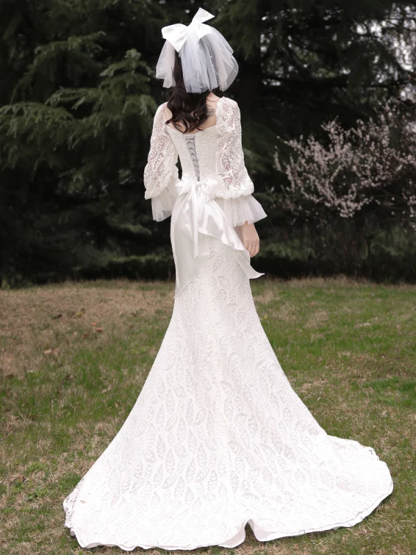 Charmant Ivory / Creme Spitze Blumen Brautkleider / Hochzeitskleider 2021 Meerjungfrau Eckiger Ausschnitt Schleife Glockenhülsen Rückenfreies Sweep / Pinsel Zug Hochzeit