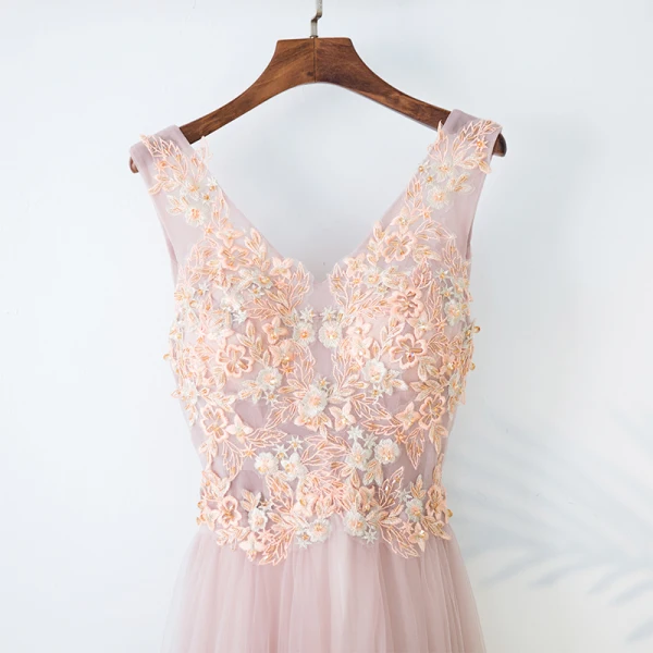 Chic / Beautiful Champagne Bridesmaid Dresses 2017 A-Line / Princess V-Neck Sleeveless Crossed Straps Appliques Beading Lace Tulle Bridesmaid Tea-length