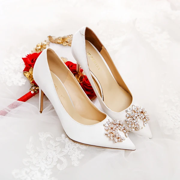 Elegant Ivory Silk Satin Rhinestone Wedding Shoes 2021 8 cm Stiletto Heels Pointed Toe Wedding Pumps High Heels