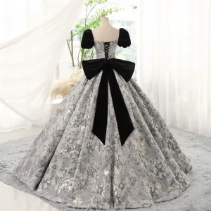 Chic Beautiful Black Printing Prom Dresses 2023 Ball Gown Square Neckline Short Sleeve Backless Bow Floor Length Long Prom Dresses