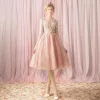 Modern / Fashion Blushing Pink Honeymoon Graduation Dresses 2018 A-Line / Princess Lace Flower Bow Beading Scoop Neck 3/4 Sleeve Knee-Length Formal Dresses