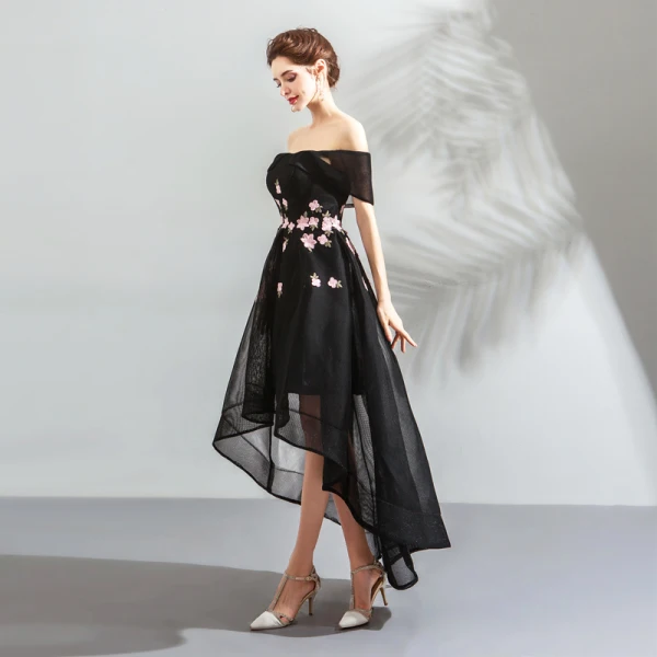 Modern / Fashion Black Cocktail Dresses 2018 A-Line / Princess Asymmetrical Lace Appliques Off-The-Shoulder Backless Short Sleeve Formal Dresses
