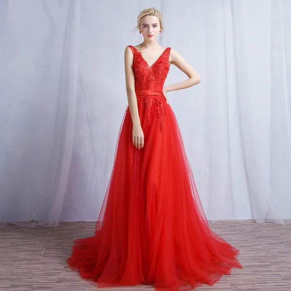 Chic / Beautiful Red Evening Dresses 2017 A-Line / Princess Crossed Straps  Backless Sequins Lace Flower Sash V-Neck Sleeveless Sweep Train Evening  Party