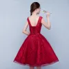 Chic / Beautiful Red Homecoming Graduation Dresses 2017 A-Line / Princess Short Lace Beading Rhinestone Scoop Neck Backless Crossed Straps Bow Sleeveless