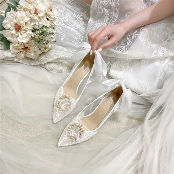 Fashion Ivory Lace Flower Bow Wedding Shoes 2021 Leather 8 cm Stiletto Heels Pointed Toe Wedding Pumps High Heels