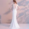 Modest / Simple Ivory Evening Dresses  2018 Trumpet / Mermaid V-Neck Backless Sleeveless Floor-Length / Long Formal Dresses