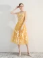 Chic / Beautiful Yellow Homecoming Graduation Dresses 2018 A-Line / Princess Appliques Scoop Neck Backless Short Sleeve Tea-length Formal Dresses