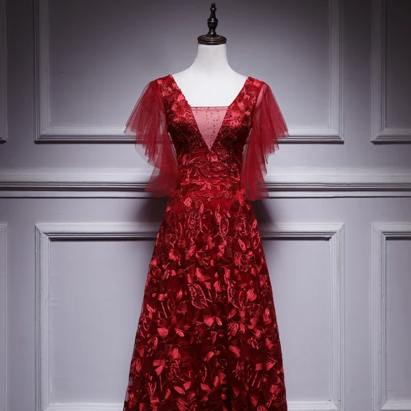 Charming Burgundy Prom Dresses 2018 A-Line / Princess Lace Flower Sequins V-Neck Backless Short Sleeve Floor-Length / Long Formal Dresses