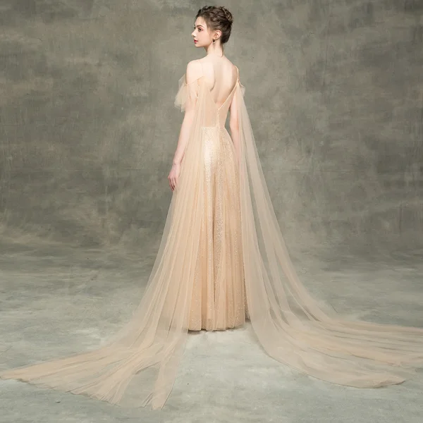 Luxe Champagne Robe De Bal 2018 Princesse Glitter Paillettes Bretelles Spaghetti Dos Nu Manches Courtes Watteau Train Robe De Ceremonie