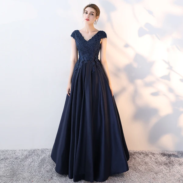 Classique Bleu Marine Robe De Bal 2017 Princesse En Dentelle Fleur Cristal Paillettes V-Cou Dos Nu Sans Manches Train De Balayage Robe De Ceremonie