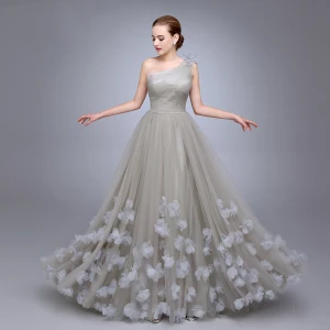 Piękne Szary Jedno Ramię Sukienki Na Bal 2017 Princessa Bez Rękawów Wzburzyć Tiulowe Kwiat Długie Sukienki Wizytowe