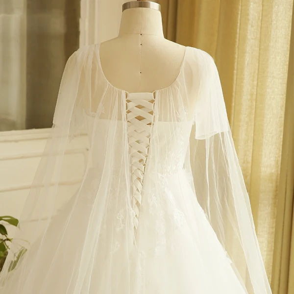 Unique Blanche Robe De Mariée 2017 Princesse V-Cou Tulle Perlage Appliques Dos Nu Mariage
