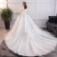 Klassisch Elegante Weiß Übergröße Brautkleider / Hochzeitskleider 2019 A Linie Spitze Tülle Applikationen Rückenfreies Bandeau Kapelle-Schleppe Hochzeit