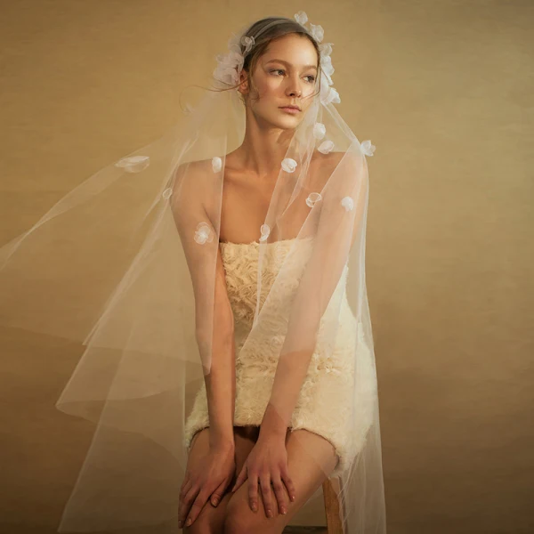 Elegant 2017 White Appliques Tulle Wedding Veils