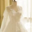 Unique Blanche Robe De Mariée 2017 Princesse V-Cou Tulle Perlage Appliques Dos Nu Mariage