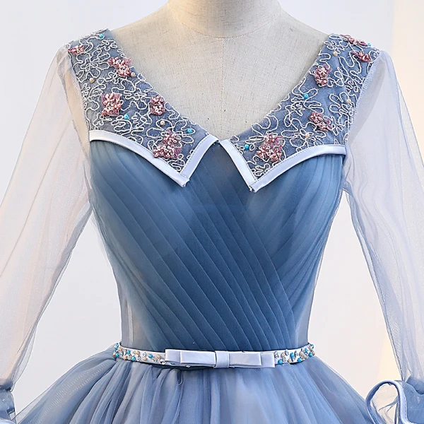 Classic Elegant Sky Blue Prom Dresses 2017 Ball Gown Tulle V-Neck Appliques Backless Beading Prom Formal Dresses