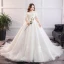 Klassisch Elegante Weiß Übergröße Brautkleider / Hochzeitskleider 2019 A Linie Spitze Tülle Applikationen Rückenfreies Bandeau Kapelle-Schleppe Hochzeit